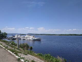 Obraz premium boats on the river