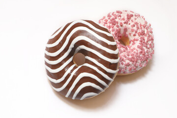 ciambelle al ciccolato e fragola, chocolate and strawberry donuts