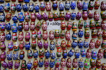 Fototapeta premium Matryoshka doll fridge magnets en mass