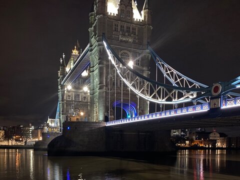 tower bridge at night