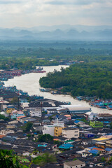 Obraz premium view of Chumphon estuary Fishing Village ,Chumporn ,Thailand. Fishing is the main occupation for the villagers
