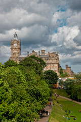 Fototapeta na wymiar Edinburghs summer skyline