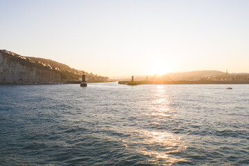 Vue a&eacute;rienne (drone) et lointaine du port de F&eacute;camp au lever du soleil, en Normandie, en France