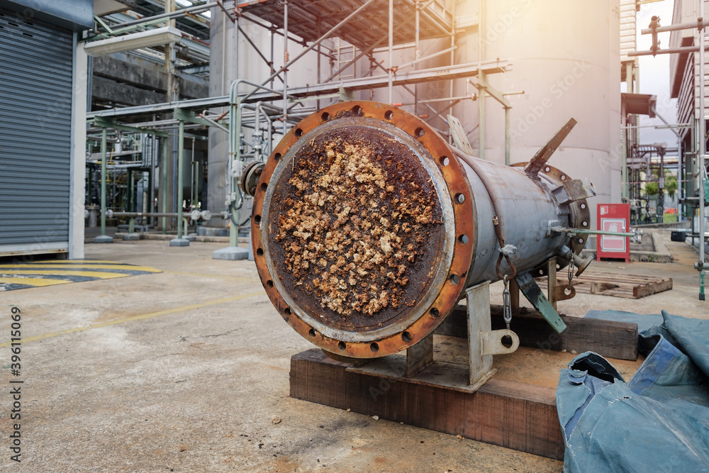 Wall mural heat exchanger shell and tube blocked in petrochemical industrial