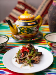  warm salad of green and red peppers, meat, eggplant, onions and tomatoes Asian style
