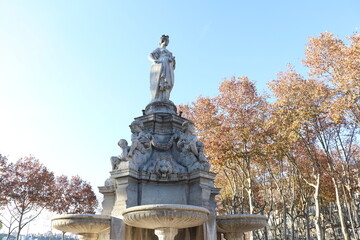 Fototapeta na wymiar Statue et fontaine sitée place du Maréchal Lyautey à Lyon, datant du 19 ème siècle et représentant la ville de Lyon incarnée dans une femme, ville de Lyon, département du Rhône, France