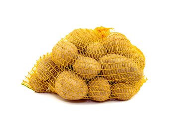 ziemniaki w worku z sitki © robert6666