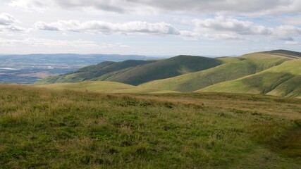 Fototapeta na wymiar beautiful green scenery of Scottish hills