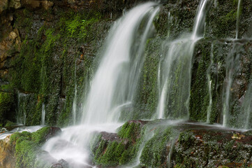 Fototapeta na wymiar Devils monument waterfall and moss detail