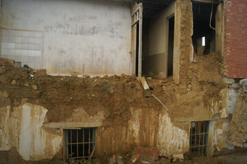 edificio abandonado y en ruinas