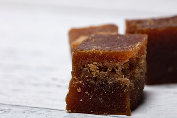 Small cubes of brown sugar