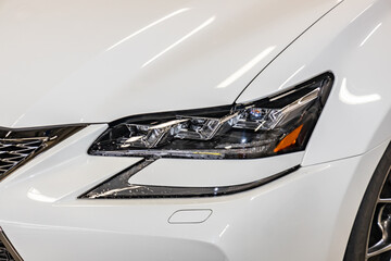 自動車のヘッドライト　Headlight of the old car