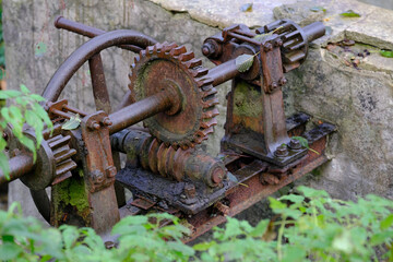 Kraftübertragung durch Zahnradübersetzungen