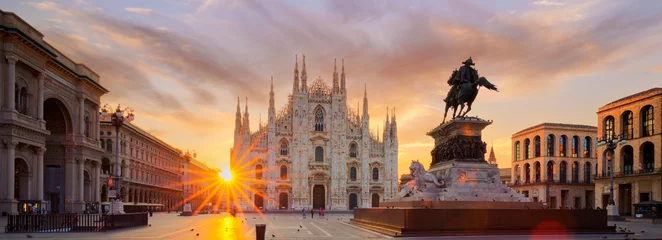 Crédence en verre imprimé Milan Duomo au lever du soleil