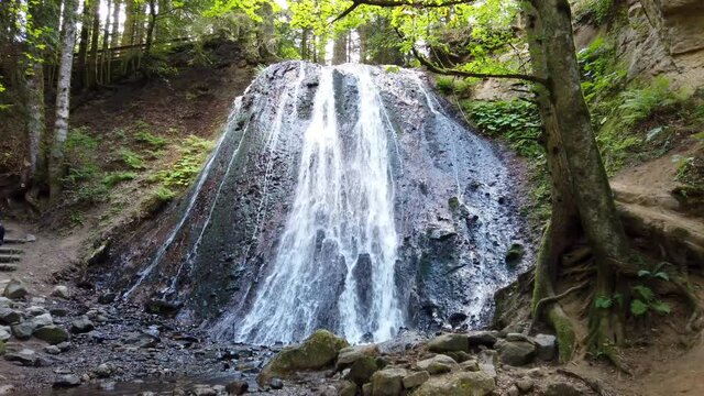cascades et gorges en Auvergne