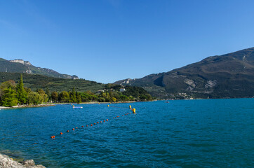 Fototapeta na wymiar Jezioro Garda - Dolomity - Włochy 