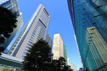 Obraz premium 東京・汐留に建ち並ぶ高層ビル群