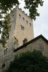 Fototapeta na wymiar the tower of the pope john XXII in cahors (france)