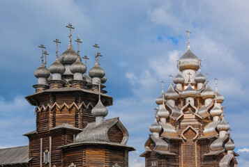 Obraz premium Famous wooden buildings on the island Kizhi Russia