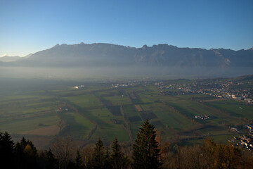 Blick übers Rheintal von Planken in Liechtenstein 11.11.2020