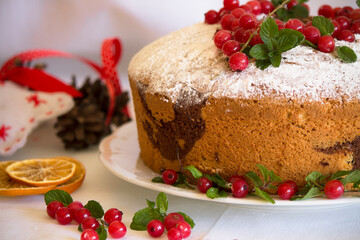 christmas chiffon cake with red current