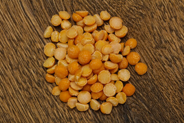 Raw dry peas for cooking