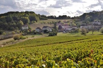 Fototapeta na wymiar Village dans la Côte Chalonnaise.