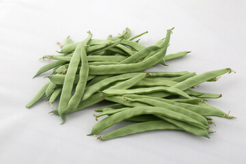 raw green beans as vegan food