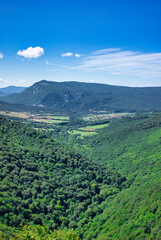 Fototapeta na wymiar The Urbasa and Andia natural park in Navarra