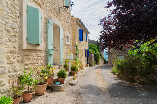 Fototapeta beautiful old town of Provence