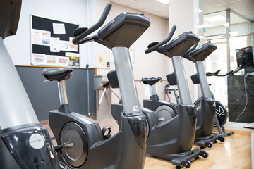 Obraz premium Exercise bike group in a gym.