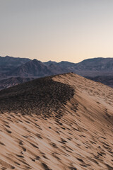 Fototapeta na wymiar desert sand dunes in Death Valley California. 