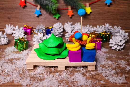 How to make a Plasticine christmas tree. DIY Plasticine Christmas tree. Children's art project. DIY concept. Step-by-step photo instructions. Step 3