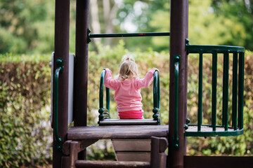Obraz premium child to playgrounds, having fun