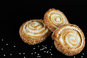 Cookies with cream filling and sesame