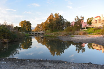 Fototapeta na wymiar Desembocadura de Rio Guadaiza en Marbella, Andalucía España