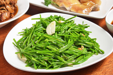 Stir-fry menyanthaceae  is a famous cuisine in Taiwan