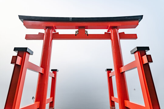 大判手彩色古写真 箱根2枚 箱根神社からの芦ノ湖 元箱根の街道