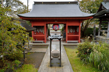 坂東三十三観音七番札所、光明寺仁王門