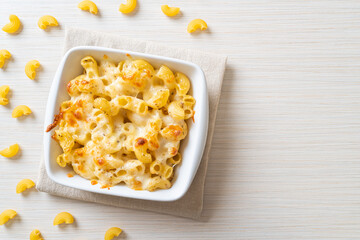 American mac and cheese, macaroni pasta in cheesy sauce