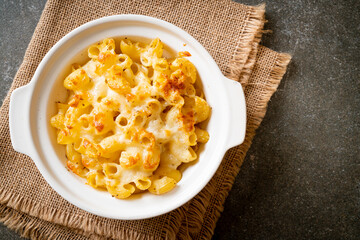 American mac and cheese, macaroni pasta in cheesy sauce