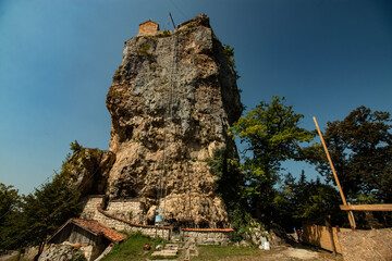 Obraz premium house at the top of the cliff