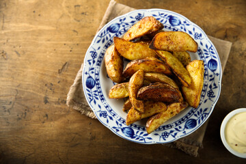 Roasted potato wedges with herbs