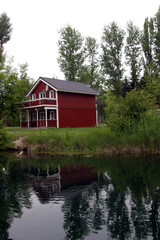 Obraz premium Holzhaus am See, Deutschland, Sachsen, Leipzig, Kulkwitzer See