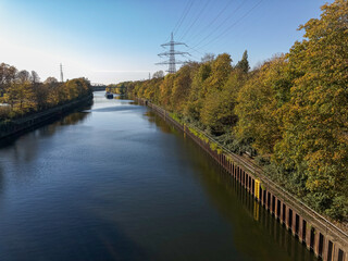 Fototapeta na wymiar Rhein-Herne-Kanal in Höhe Bottrop