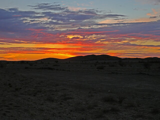 Fototapeta na wymiar Sunrise over Australian outback