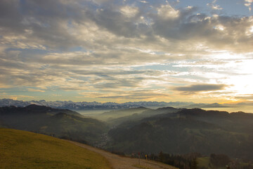Fototapeta na wymiar Stunning sunset seen from the mountain Hoernli