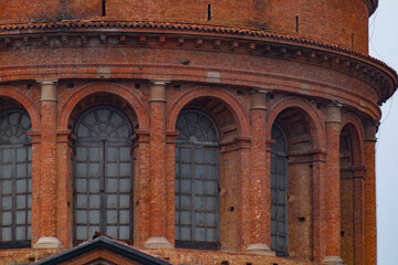 cassalmaggiore cathedral on a cloudy day