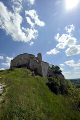 Fototapeta na wymiar ruine médiévale
