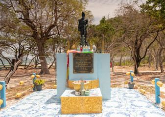  Monument to the general on the island of Koh Kham. Thailand
